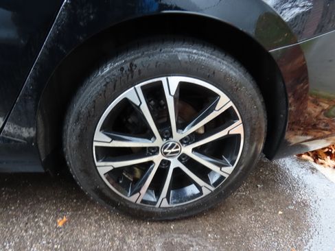 Used 2024 Volkswagen Jetta Sport image 20