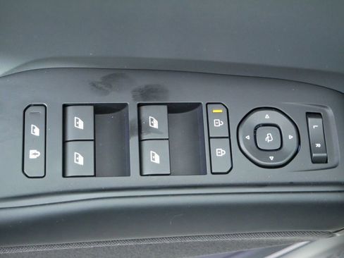 New 2026 Kia EV9 Land image 17