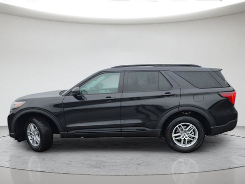 New 2026 Ford Explorer Active AWD/4WD image 7
