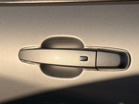 Used 2022 Chevrolet Equinox LS w/ LS Convenience Package image 10