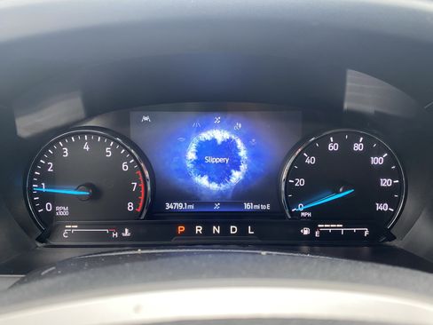 Used 2022 Ford Explorer XLT w/ Equipment Group 202A image 17