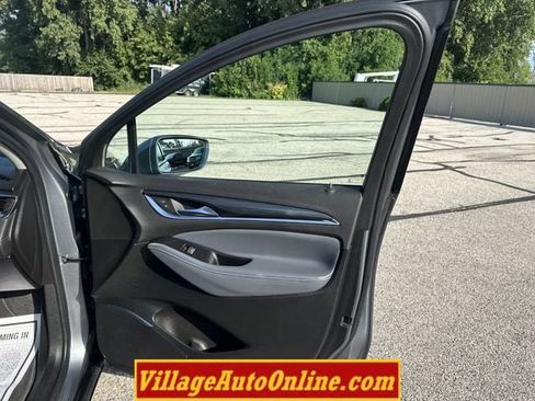 Used 2019 Buick Enclave Essence AWD/4WD image 39