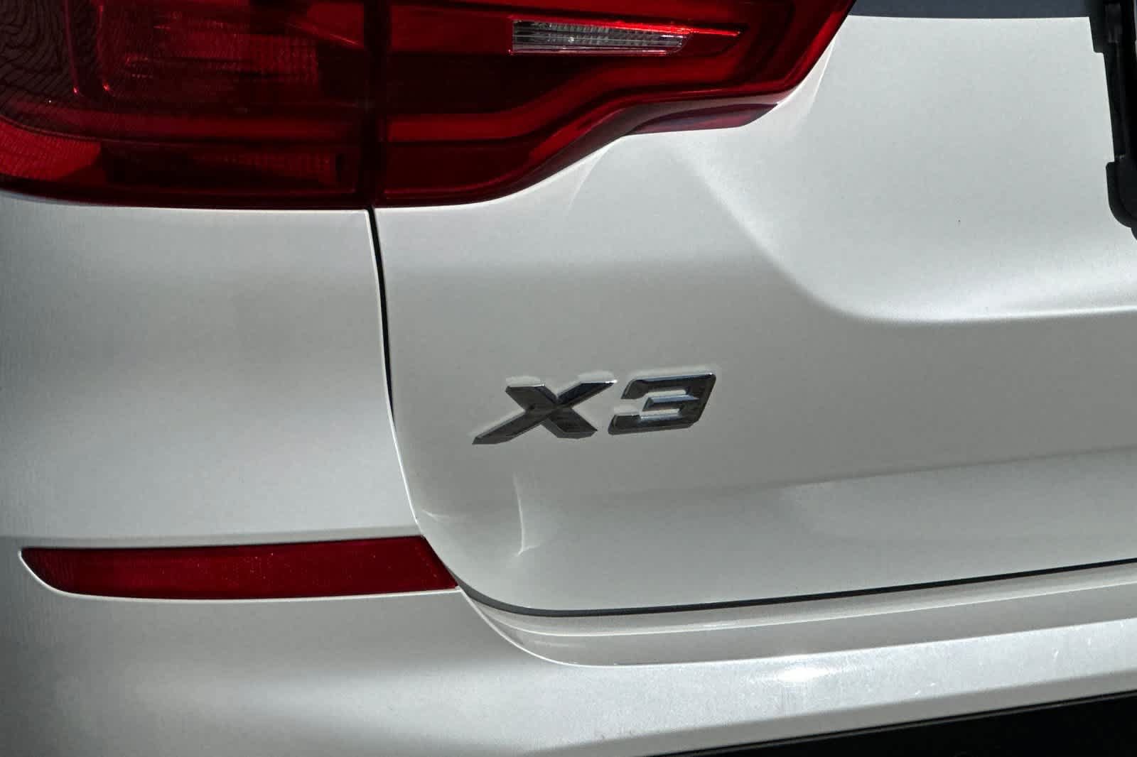 Used 2019 BMW X3 xDrive30i w/ Driving Assistance Package AWD/4WD image 32