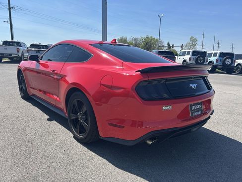 Used 2020 Ford Mustang Coupe image 6