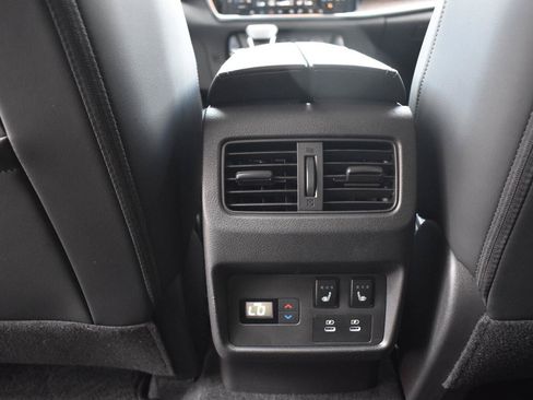 Used 2025 Nissan Rogue Platinum w/ Platinum Premium Package FWD image 54
