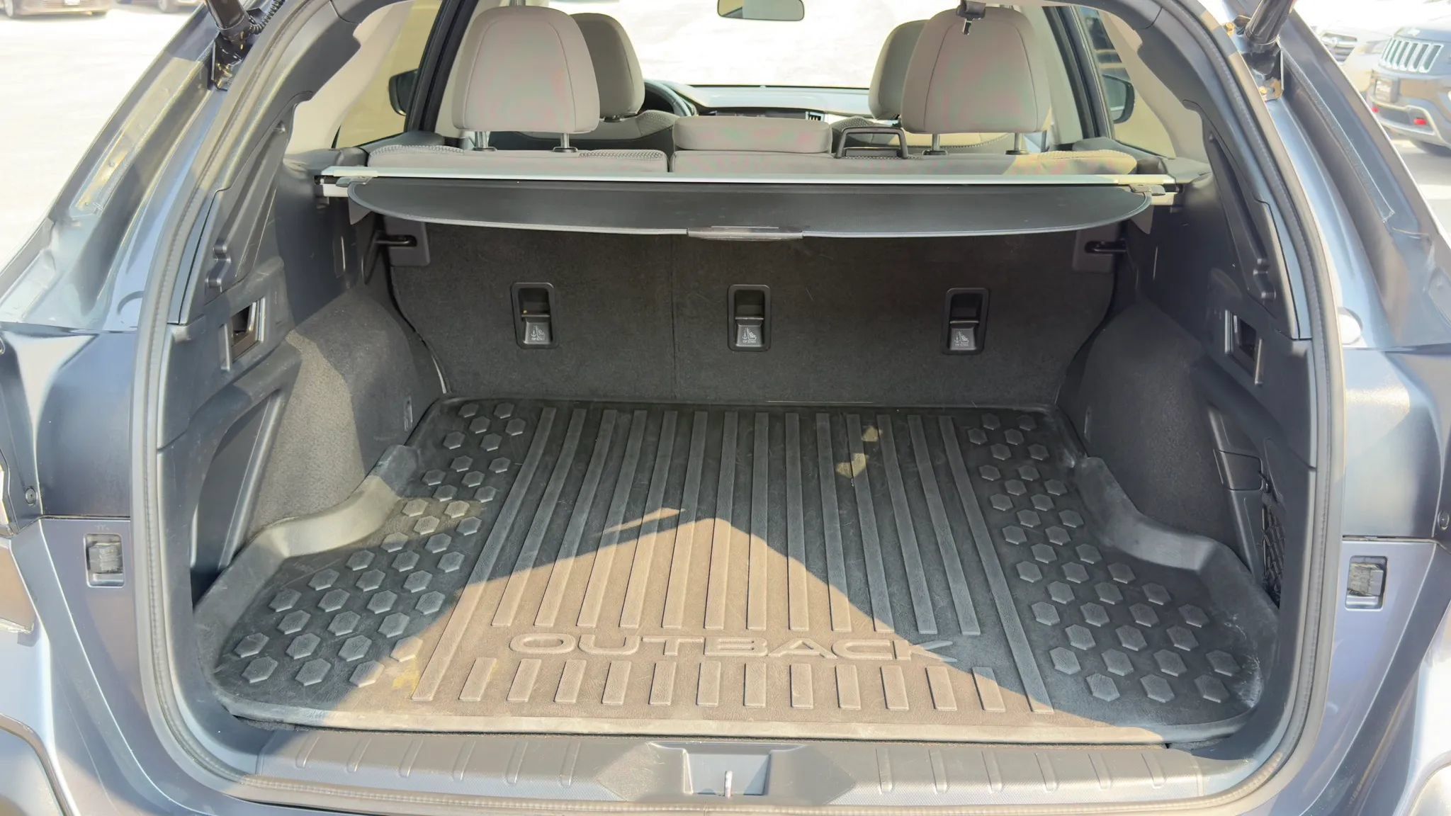 Used 2024 Subaru Outback Premium AWD/4WD image 19