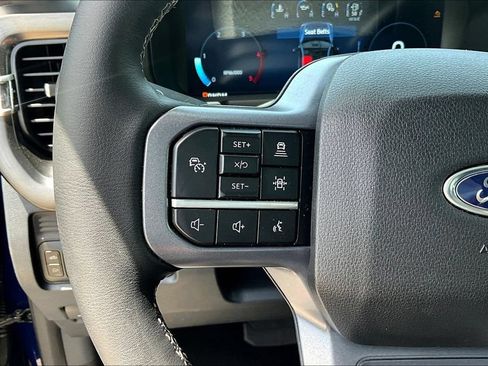 Used 2026 Ford F250 Lariat w/ Lariat Premium Package AWD/4WD image 19