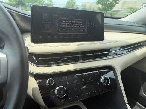 Certified 2023 INFINITI QX60 Luxe AWD/4WD image 16