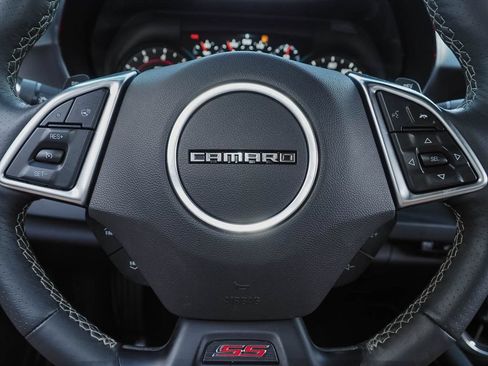 Used 2016 Chevrolet Camaro SS RWD image 31