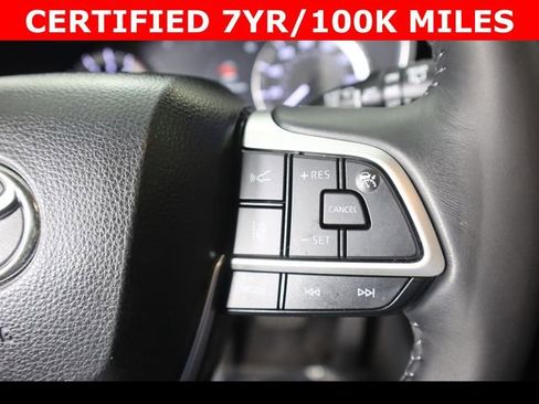 Used 2023 Toyota Highlander XLE FWD image 20