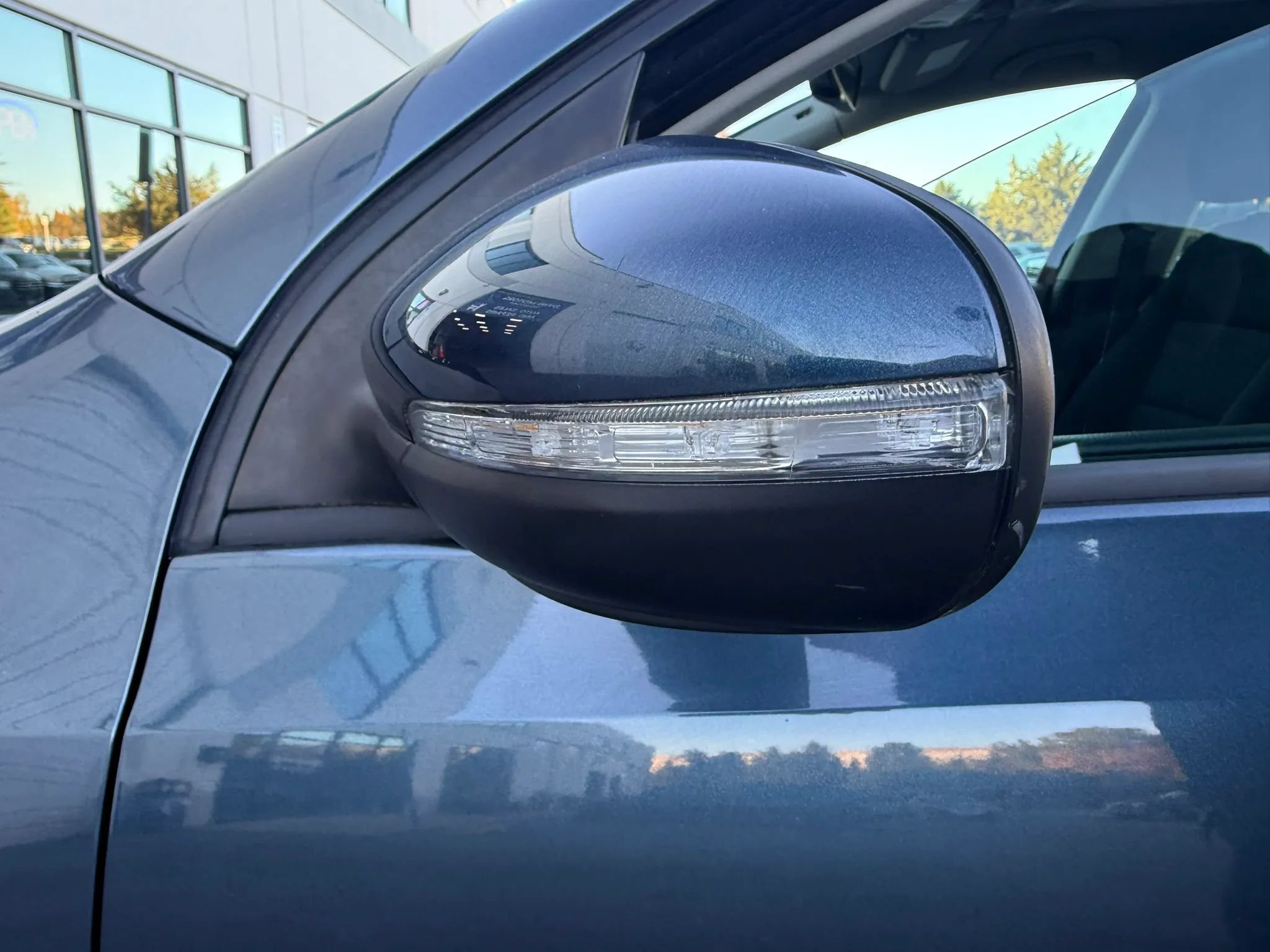 Used 2013 Volkswagen Golf 4-Door FWD image 28