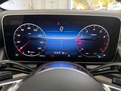 Used 2026 Mercedes-Benz GLC 300 image 32