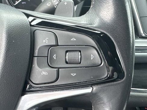 Used 2024 Buick Enclave Essence w/ Experience Buick Package FWD image 30