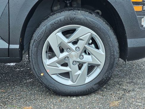 New 2026 Hyundai Kona SE image 9