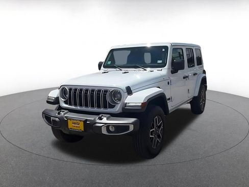 Used 2025 Jeep Wrangler Unlimited Sahara AWD/4WD image 7
