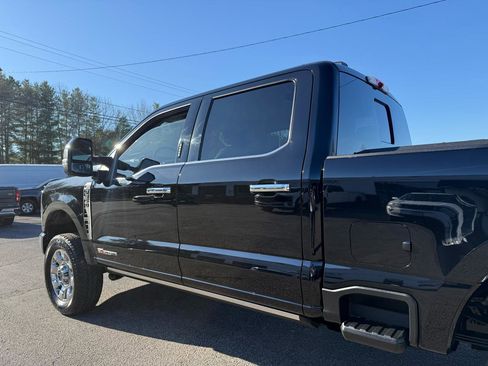 Used 2024 Ford F350 Lariat w/ Lariat Ultimate Package image 11