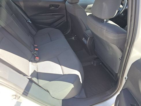 Used 2024 Toyota Corolla LE FWD image 5