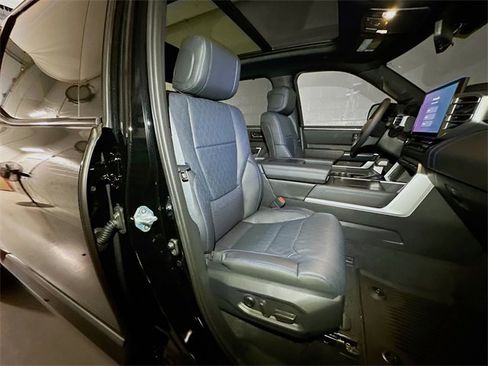 New 2025 Toyota Tundra Platinum image 31