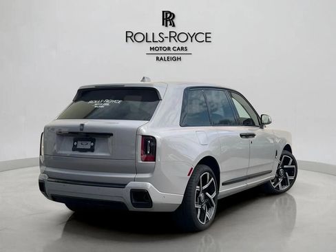 New 2026 Rolls-Royce Cullinan Black Badge image 3
