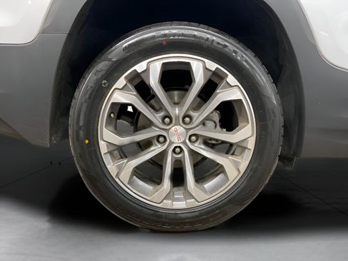 Used 2020 GMC Terrain SLT w/ Preferred Package FWD image 9