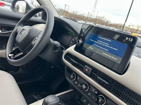 New 2026 Honda HR-V LX image 17