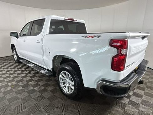 Used 2023 Chevrolet Silverado 1500 LT AWD/4WD image 4