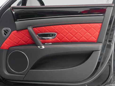 Used 2017 Bentley Flying Spur S V8 image 42