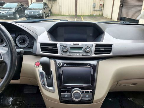 Used 2017 Honda Odyssey EX-L image 31