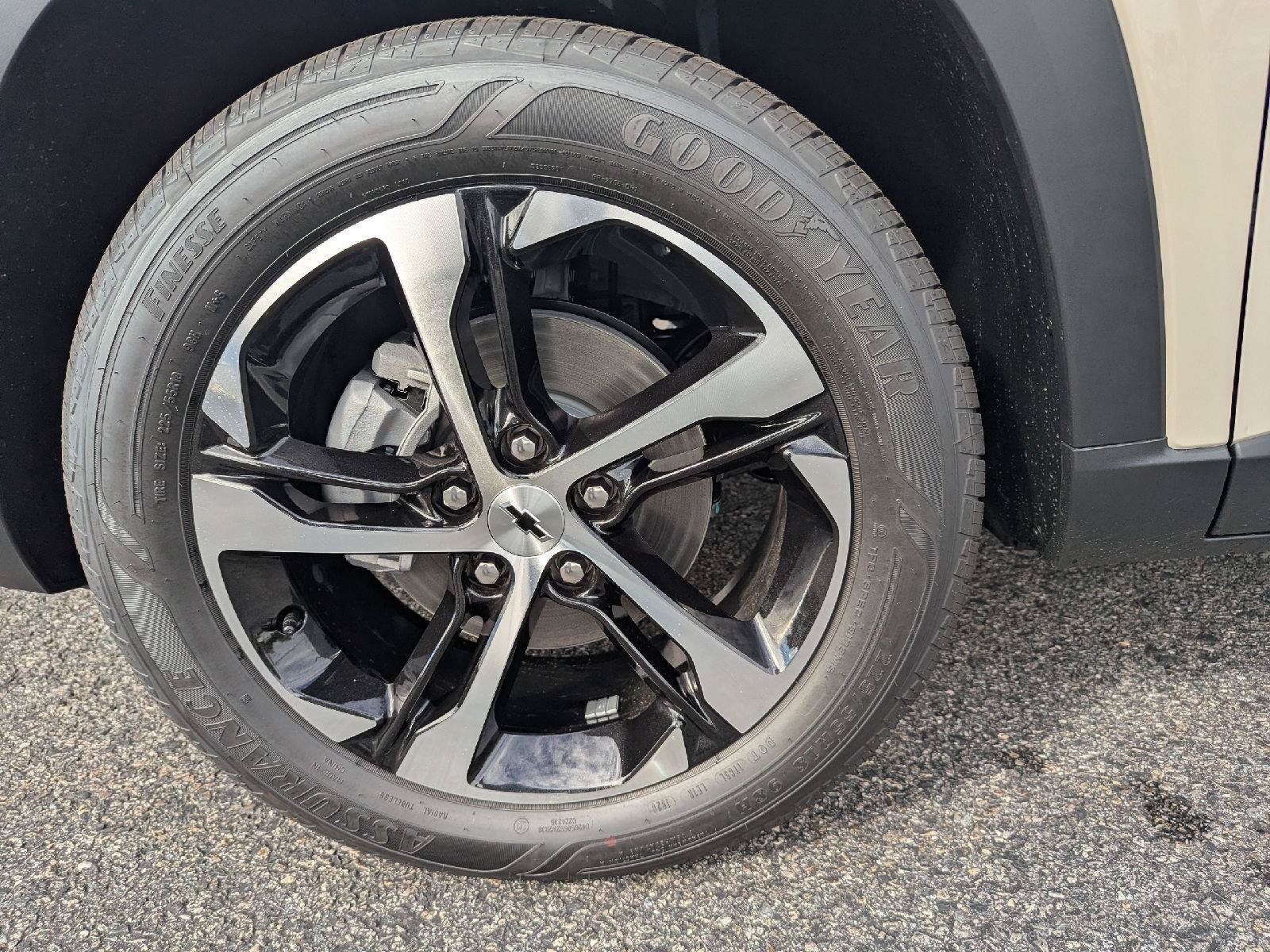 New 2026 Chevrolet Trax RS w/ Driver Confidence Package FWD image 34