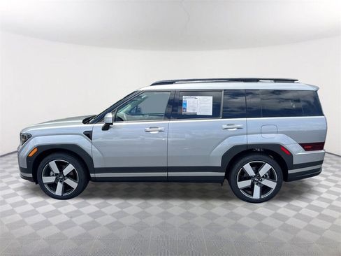 Used 2024 Hyundai Santa Fe Limited image 8