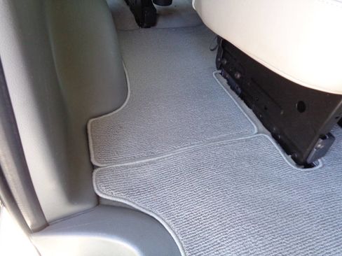 Used 2019 Nissan NV 3500 SL image 48