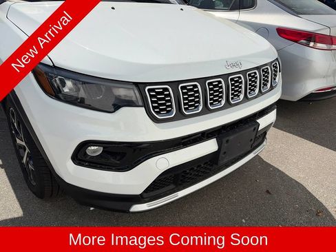 Used 2024 Jeep Compass Limited AWD/4WD image 6