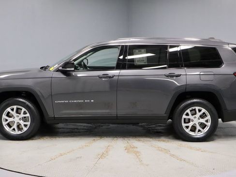 Used 2023 Jeep Grand Cherokee L Limited w/ Trailer Tow Group (B) AWD/4WD image 10
