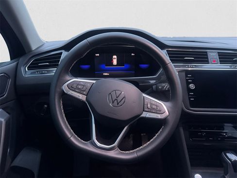 Certified 2023 Volkswagen Tiguan SE image 12