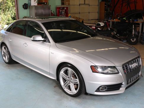 Used 2010 Audi S4 Premium Plus image 6