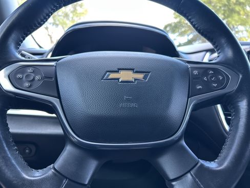 Used 2020 Chevrolet Traverse LT image 24