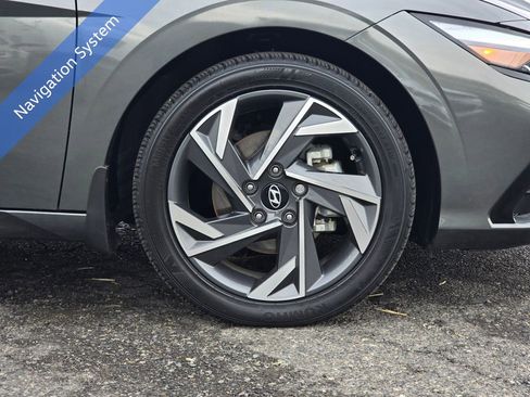 Used 2024 Hyundai Elantra SEL w/ Convenience Package image 11