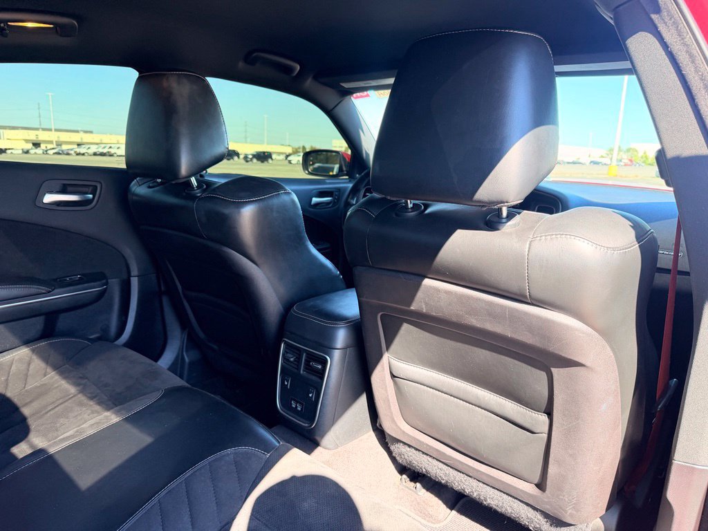 Used 2016 Dodge Charger SRT w/ Technology Group RWD image 17