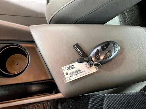 Certified 2025 Hyundai Elantra Sport FWD image 29