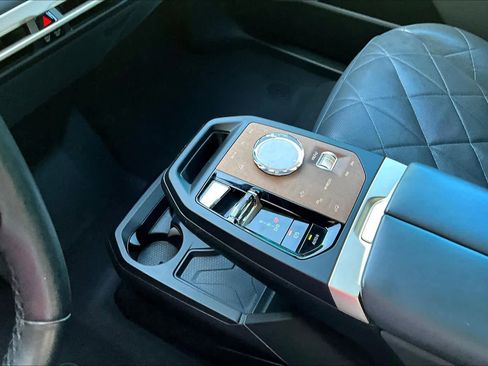 Used 2023 BMW iX xDrive50 w/ Premium Package image 16