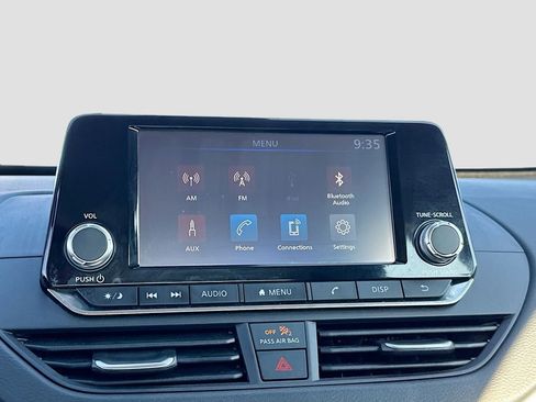 Used 2024 Nissan Altima 2.5 S image 25