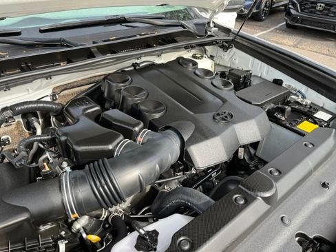 Used 2022 Toyota 4Runner TRD Off-Road image 21