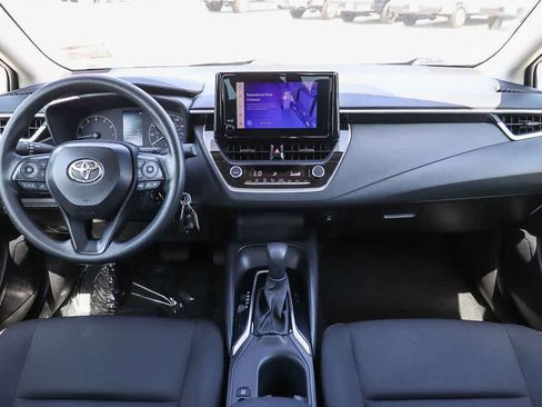 Used 2025 Toyota Corolla LE FWD image 12