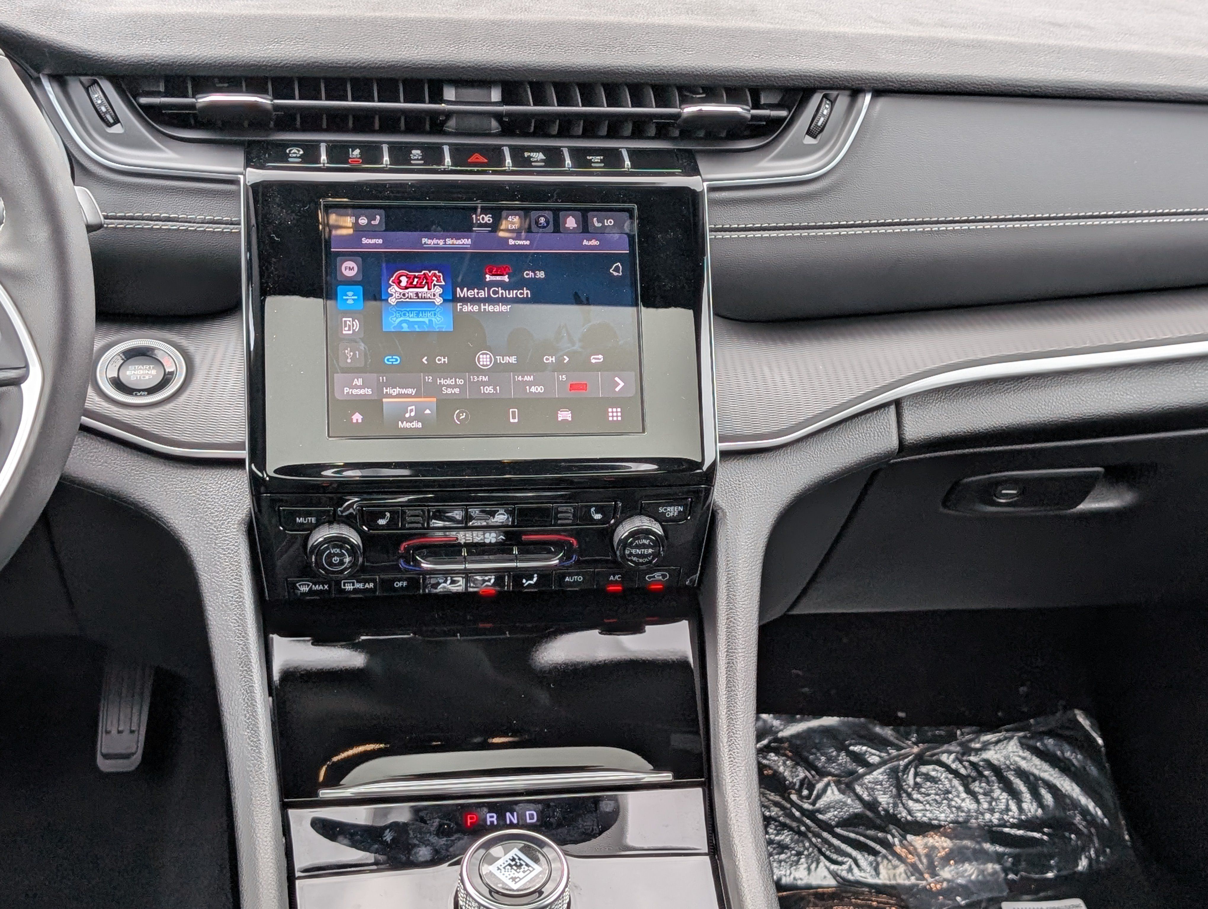 New 2025 Jeep Grand Cherokee Altitude AWD/4WD image 16