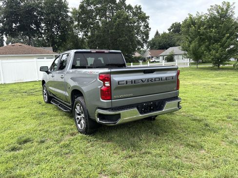 Used 2021 Chevrolet Silverado 1500 LT AWD/4WD image 7