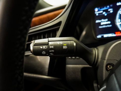 Used 2024 Lexus ES 350 350 w/ Premium Package image 17