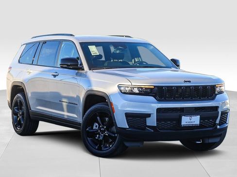 New 2025 Jeep Grand Cherokee L Altitude image 2