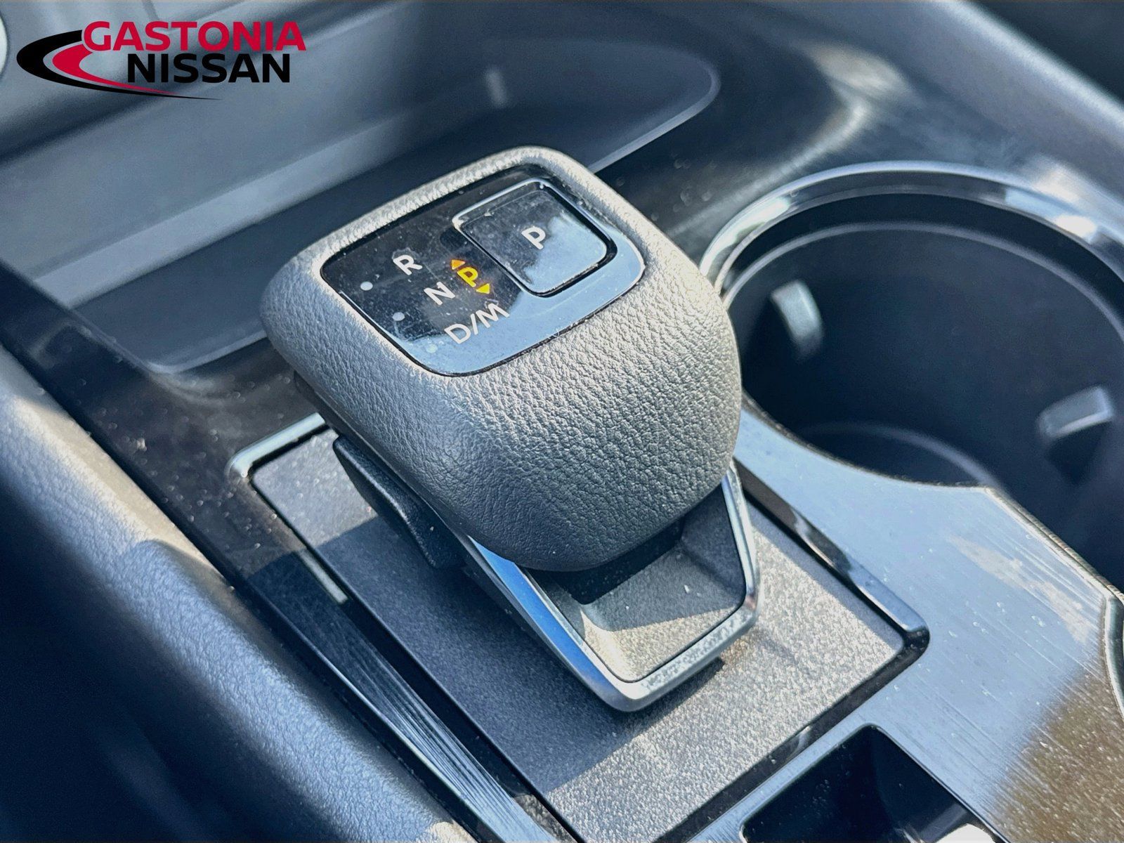 Used 2023 Nissan Rogue S AWD/4WD image 21