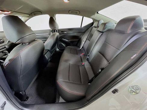Certified 2025 Nissan Altima 2.5 SR AWD/4WD image 5