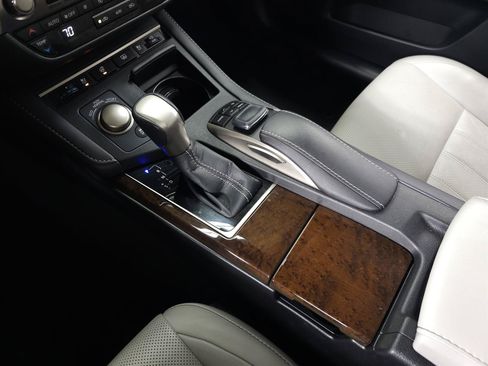 Used 2017 Lexus ES 350 w/ Luxury Package FWD image 27